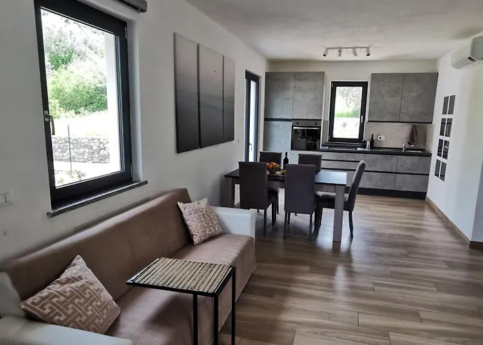 Casa Marta 11